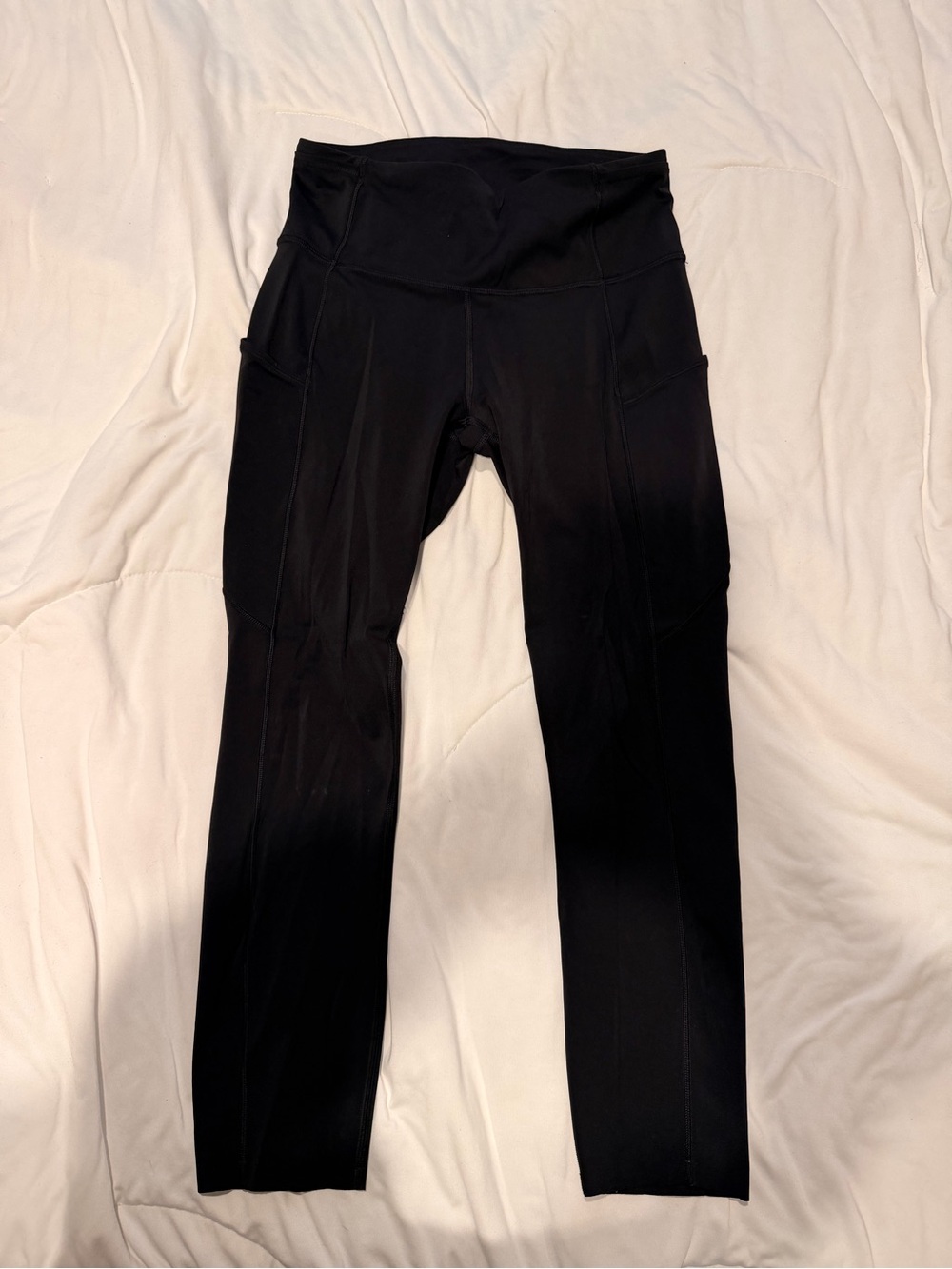Fast and free high rise crop 23”